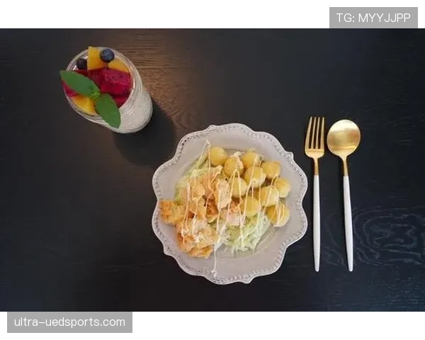 伊布拉希莫维奇一条早餐图就把我尴尬到不敢吃泡面了，鱼子酱随手撒的生活是啥神仙剧本